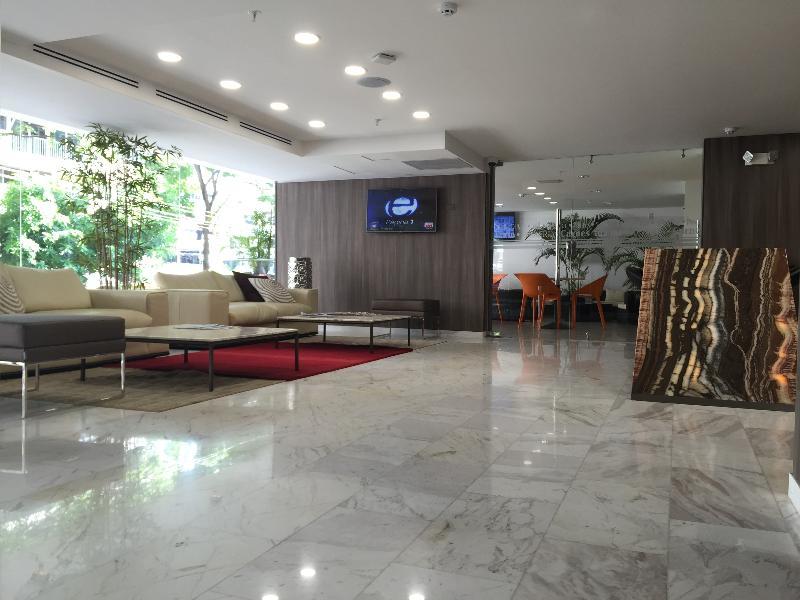 Ramada By Wyndham Via Argentina Panama (ville)